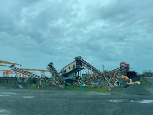 履帶式移動(dòng)破碎站的優(yōu)勢(shì)有哪些？